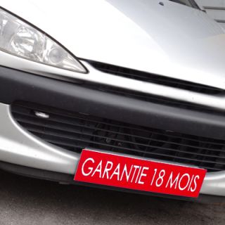 Cache plaque d'immatriculation avantage rouge Garantie 18 mois